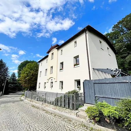 Apartament Miedzy Wiezami Szczawno-Zdroj